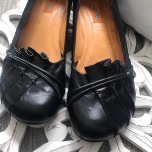 MIZ MOOZ Black Leather Shoes Women’s Size 10